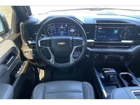 Used 2022 Chevrolet Silverado 1500 LTZ w/ LTZ Premium Package image 5