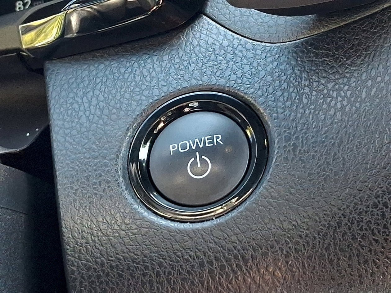 Used 2025 Toyota Camry XSE FWD image 23