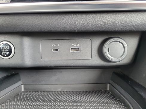 Certified 2021 Nissan Rogue SV w/ Premium Package FWD image 29