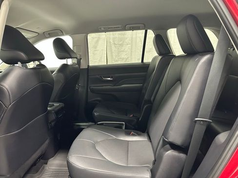 Used 2025 Toyota Grand Highlander FWD image 49