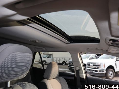 Used 2023 Subaru Outback Premium image 22