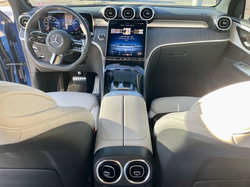 Used 2025 Mercedes-Benz GLC 300 GLC 300 image 24