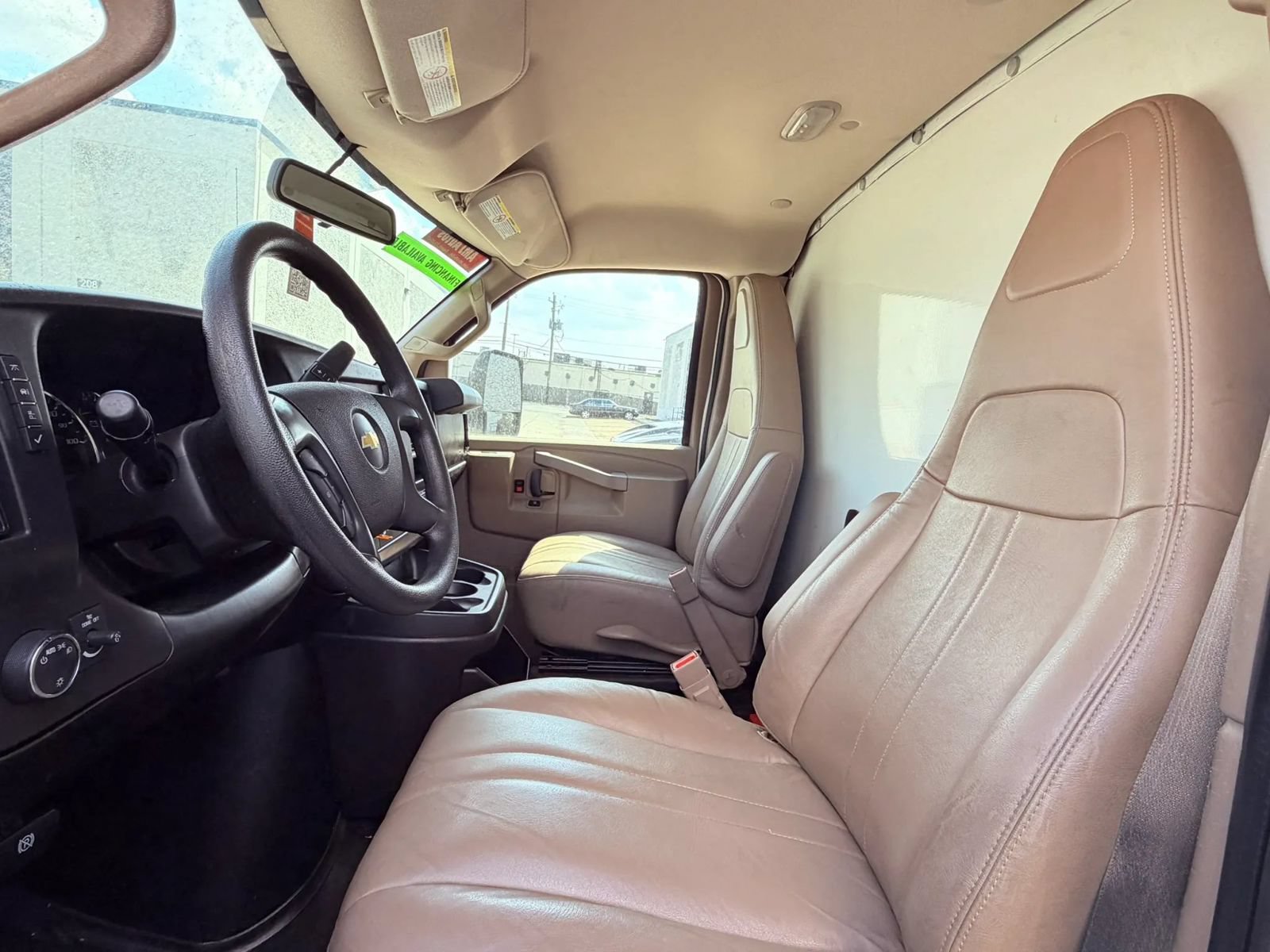 Used 2016 Chevrolet Express 4500 RWD image 9