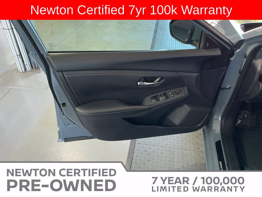 Used 2025 Nissan Sentra SV FWD image 33