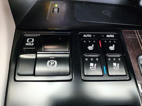 Used 2022 Lexus RX 350L Luxury image 52