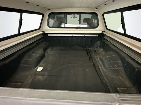 Used 2011 Nissan Frontier SV w/ SV Premium Utility Pkg AWD/4WD image 28