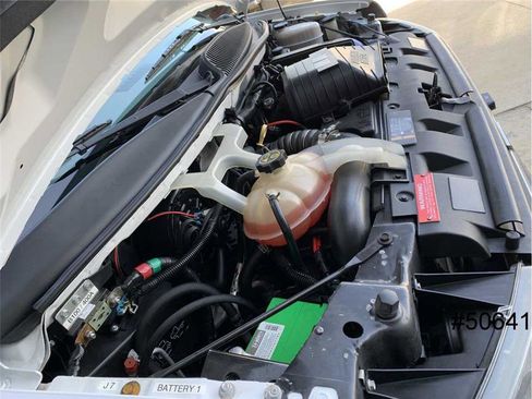 Used 2014 Chevrolet Express 4500 w/ Ambulance Package image 28