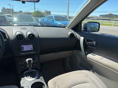 Used 2013 Nissan Rogue SV w/ Premium Pkg AWD/4WD image 24