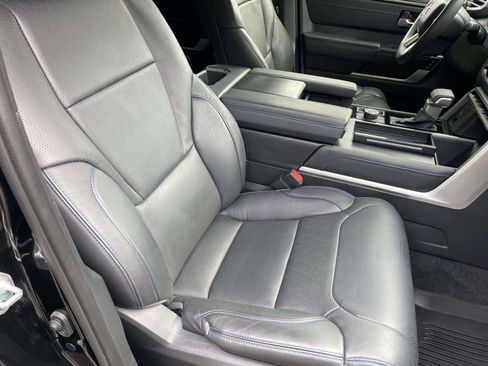 Used 2024 Toyota Sequoia Platinum AWD/4WD image 24