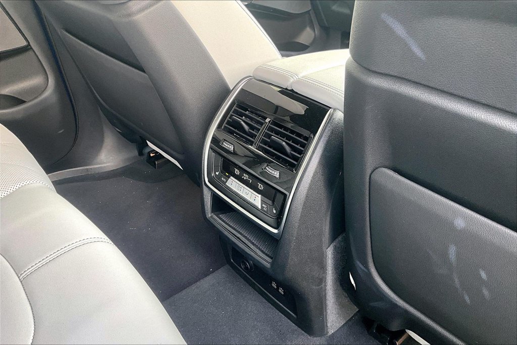 Used 2024 BMW X5 M60i w/ Climate Comfort Package AWD/4WD image 32