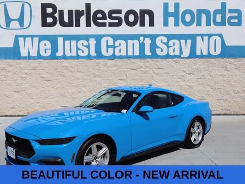 Used 2026 Ford Mustang Premium RWD image 1