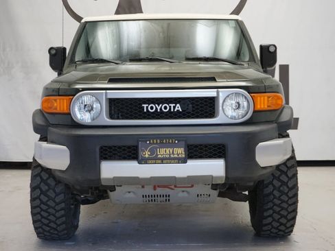 Used 2013 Toyota FJ Cruiser 4WD image 2