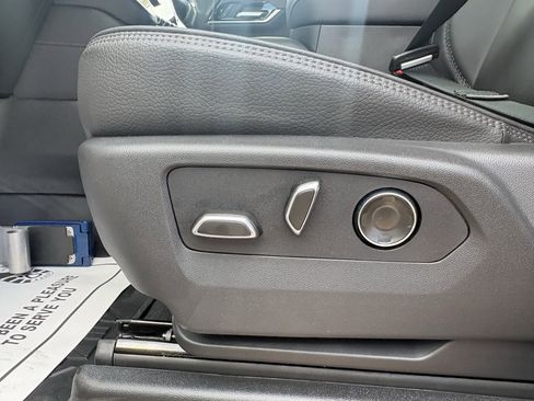 New 2026 GMC Yukon Denali w/ Denali Reserve Package AWD/4WD image 18