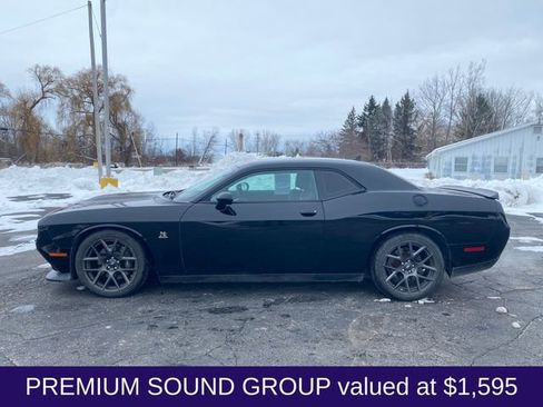 Used 2017 Dodge Challenger R/T Scat Pack w/ Leather Interior Group image 4