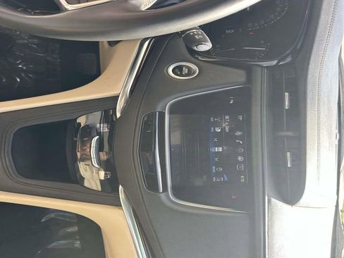 Used 2018 Cadillac XT5 Luxury w/ Driver Awareness Package image 21