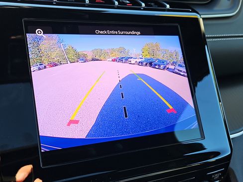 Used 2025 Jeep Grand Cherokee Laredo X image 16