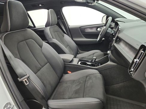 Used 2023 Volvo XC40 Recharge Ultimate w/ Protection Package Premier AWD/4WD image 19