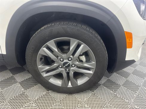 Used 2023 Kia Seltos S w/ Navigation Package image 13