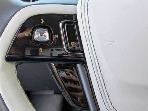 Certified 2025 Lincoln Aviator Reserve image 31