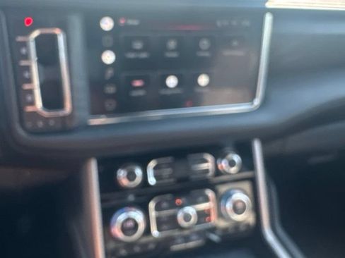 Used 2022 GMC Yukon Denali AWD/4WD image 27