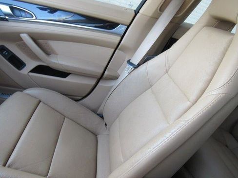 Used 2014 Porsche Panamera 4 image 29
