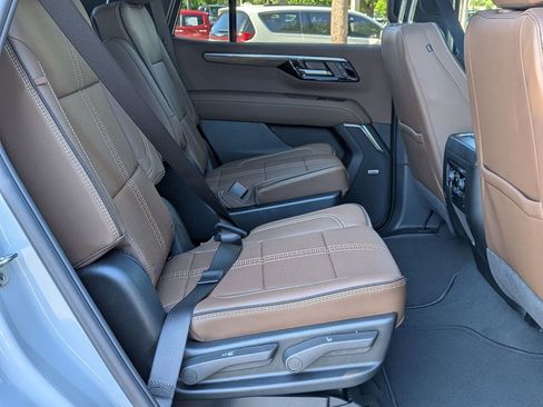 New 2026 Chevrolet Tahoe High Country w/ Sun And Tow Package AWD/4WD image 26
