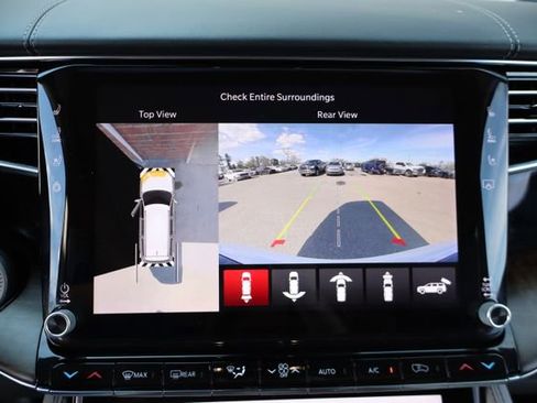 Used 2024 Jeep Grand Wagoneer Series II w/ Convenience Group III AWD/4WD image 22