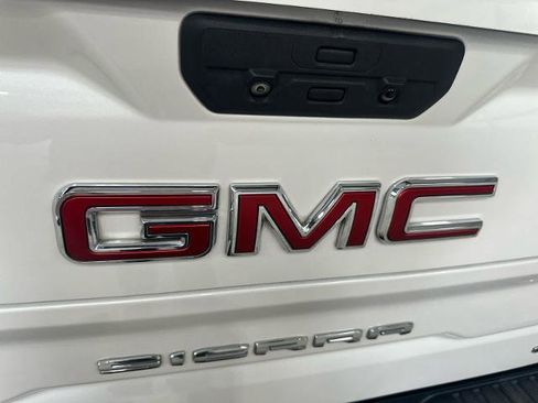 Used 2020 GMC Sierra 1500 SLT w/ SLT Premium Package RWD image 16