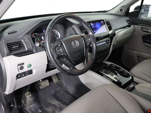 Used 2017 Honda Pilot Touring image 26
