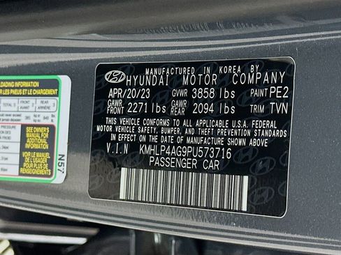 Certified 2023 Hyundai Elantra Limited w/ Preferred Accessory Package FWD image 32