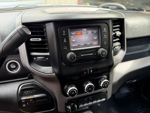 Used 2022 RAM 5500 Tradesman w/ Chrome Appearance Group AWD/4WD image 8
