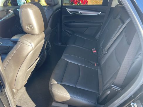Used 2018 Cadillac XT5 Luxury w/ Driver Awareness Package image 23