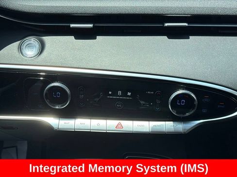 Used 2022 Genesis GV70 2.5T w/ Select Package AWD/4WD image 22