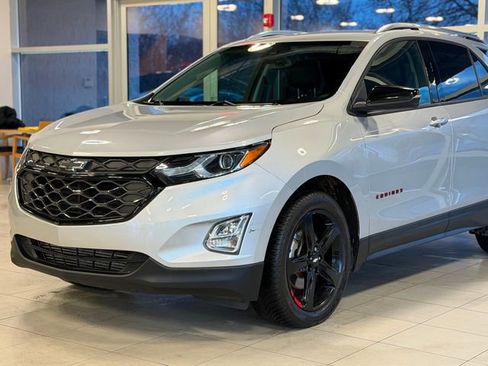 Used 2020 Chevrolet Equinox Premier w/ Premier Redline Edition image 3