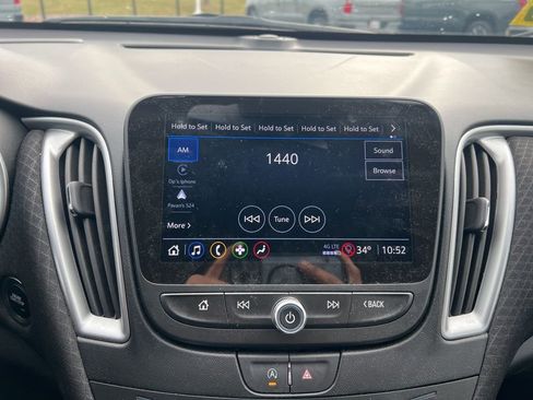 Used 2024 Chevrolet Malibu LT image 19