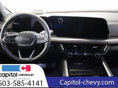 Used 2025 Chevrolet Suburban RST w/ Comfort Package AWD/4WD image 15