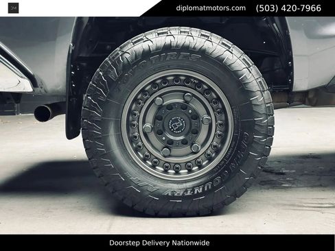 Used 2021 Toyota Tundra SR5 w/ SR5 Upgrade Package AWD/4WD image 38