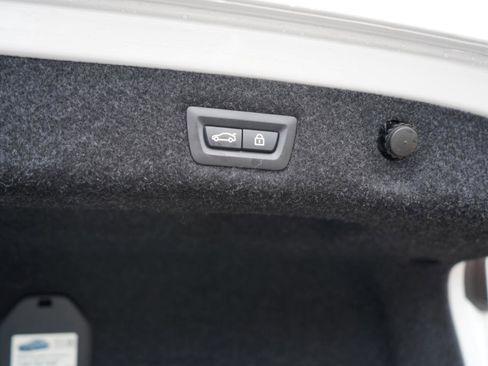 Used 2018 BMW 530e xDrive image 56