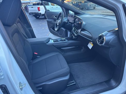 New 2026 Chevrolet Equinox EV LT image 13