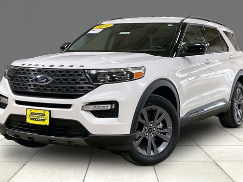 Certified 2023 Ford Explorer XLT w/ Equipment Group 202A AWD/4WD image 2