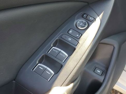 Used 2018 Honda Accord Sport image 10