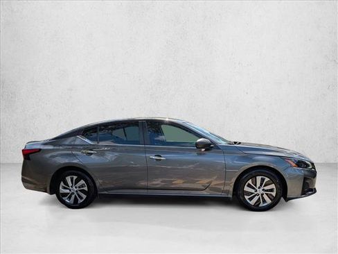 Certified 2024 Nissan Altima 2.5 S FWD image 4