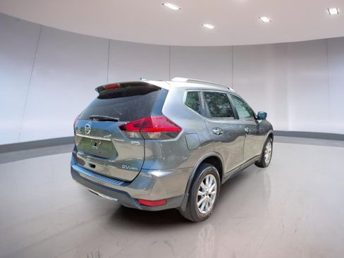 Used 2017 Nissan Rogue SV w/ SV Premium Package AWD/4WD image 4