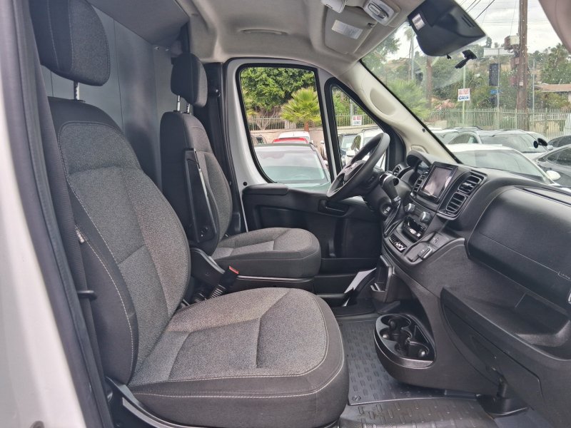 Used 2023 RAM ProMaster 2500 FWD image 9