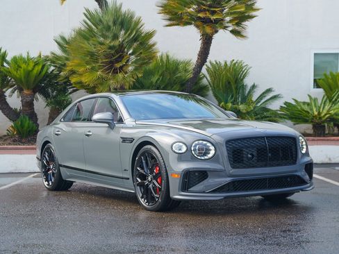 Used 2025 Bentley Flying Spur Speed image 33