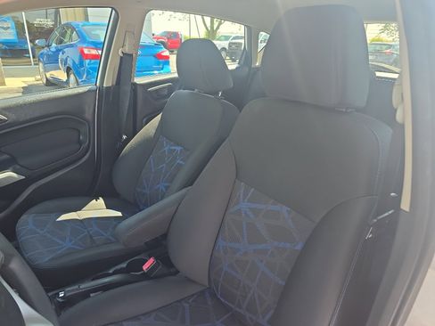 Used 2013 Ford Fiesta SE image 11