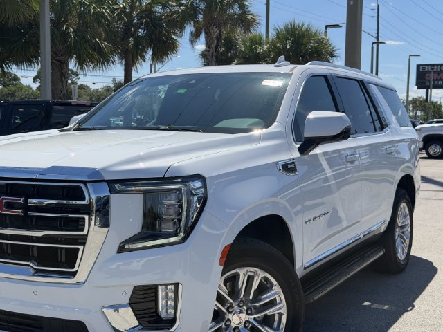 Used 2024 GMC Yukon SLT w/ SLT Luxury Package RWD image 11
