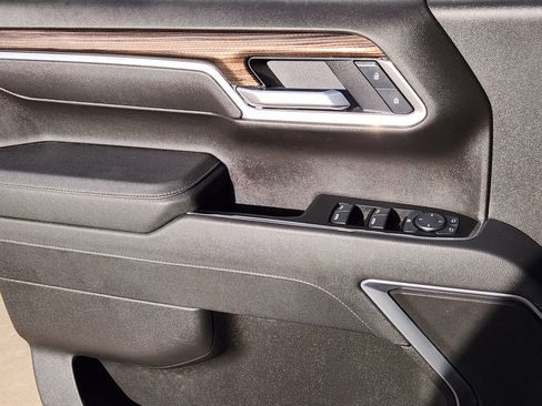 Used 2025 Chevrolet Silverado 1500 LT w/ Z71 Off-Road Package image 30