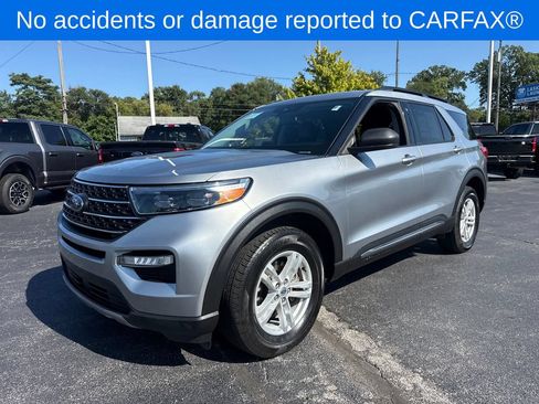 Used 2024 Ford Explorer XLT w/ Equipment Group 202A AWD/4WD image 2