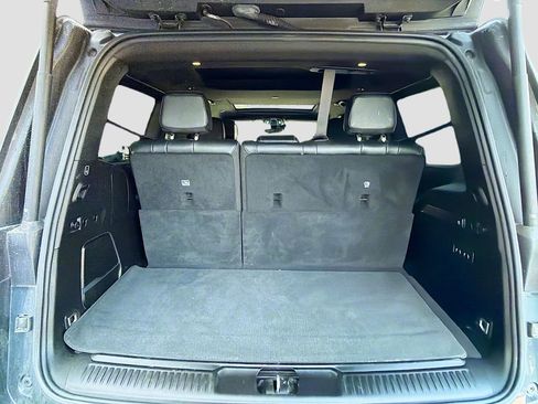 Used 2023 Jeep Wagoneer Series II w/ Premium Group I image 28